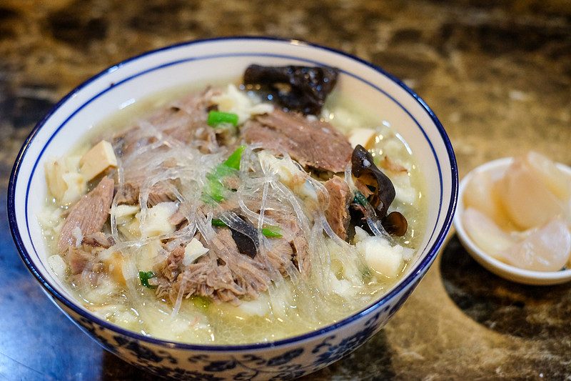 羊肉泡馍 · Yangrou Paomo